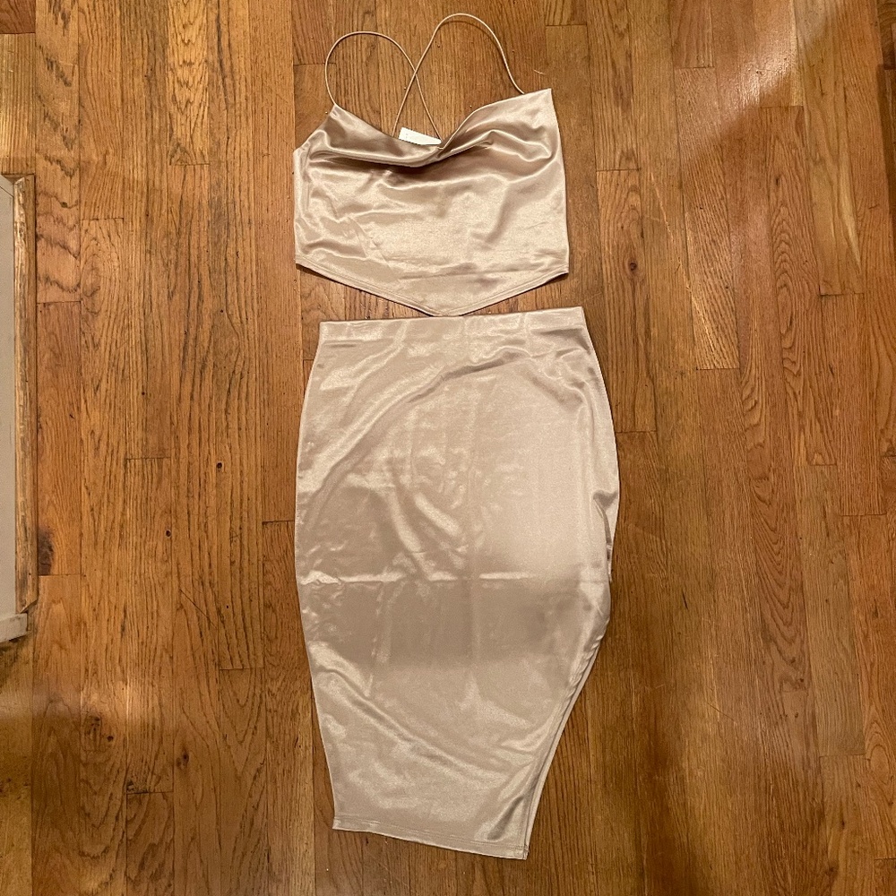 Almost Famous Gold 2 Piece Set